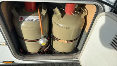 Vorbereitung für 2 Gasflaschen