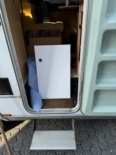 Erste Tür · weiß foliert